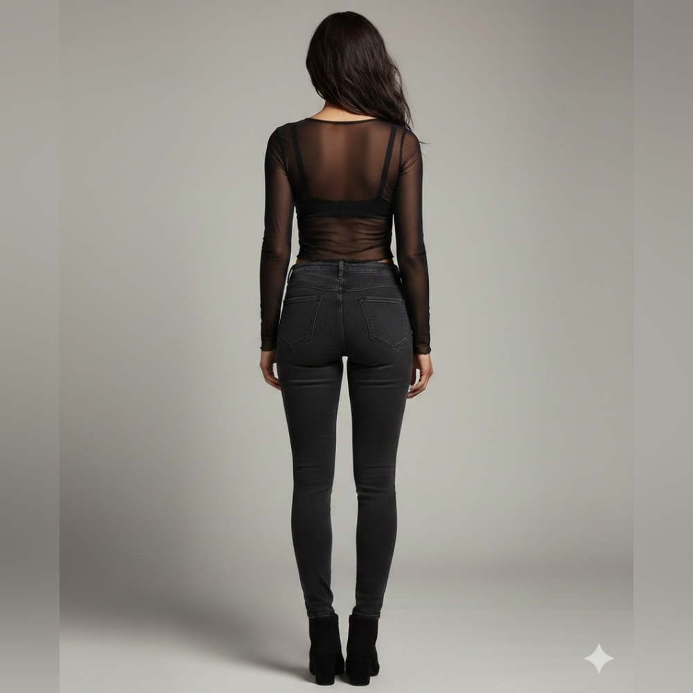 Avanova Women's NWOT Black Sheer Mesh Long Sleeve Crop Top Size Small - Picture 8 of 10